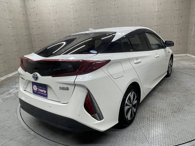 TOYOTA PRIUS PHV 2018
