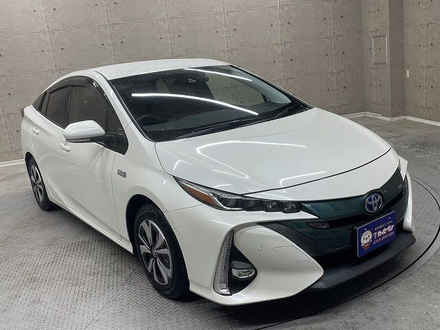 TOYOTA PRIUS PHV 2018