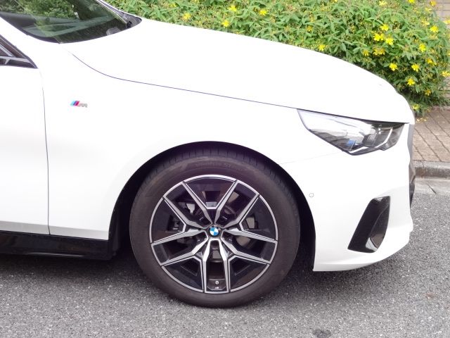 BMW BMW 5series sedan 2024