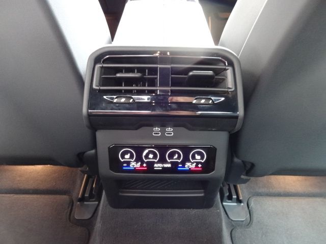 BMW BMW 5series sedan 2024