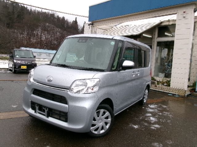 DAIHATSU TANTO 4WD 2019