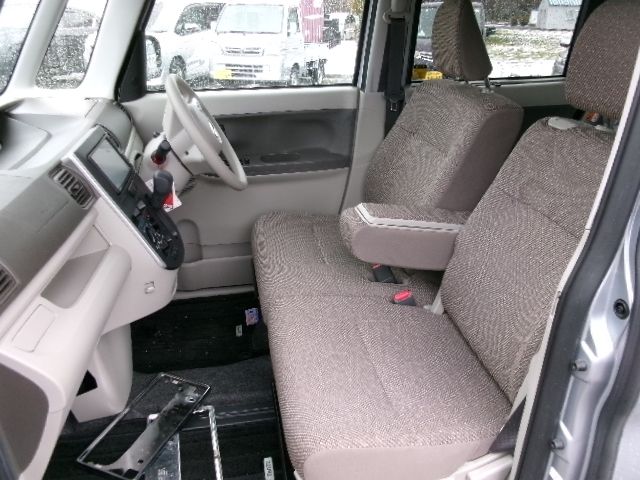 DAIHATSU TANTO 4WD 2019