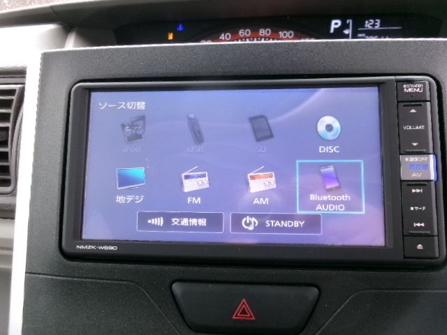 DAIHATSU TANTO 4WD 2019
