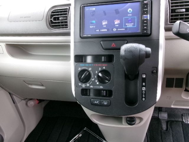 DAIHATSU TANTO 4WD 2019