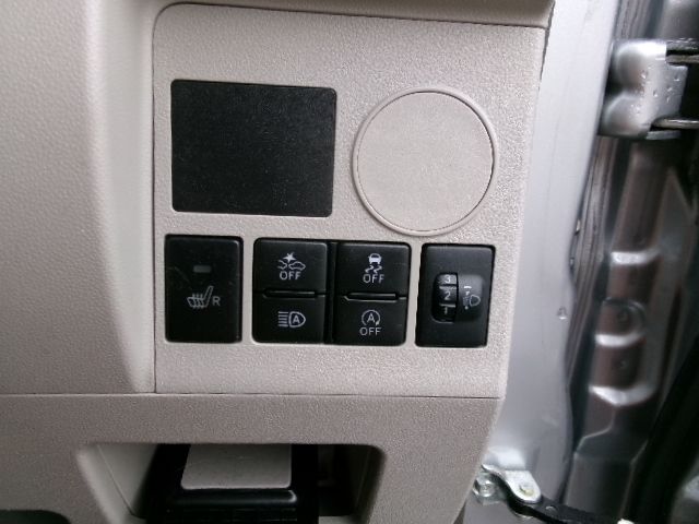 DAIHATSU TANTO 4WD 2019