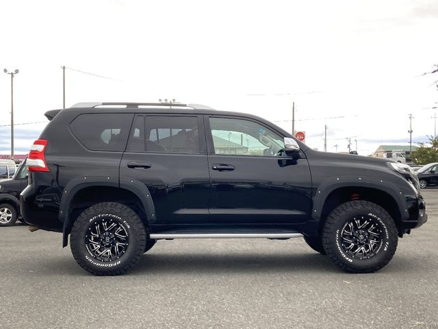 TOYOTA LANDCRUISER PRADO 2016