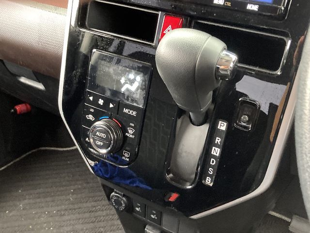 TOYOTA ROOMY 4WD 2019