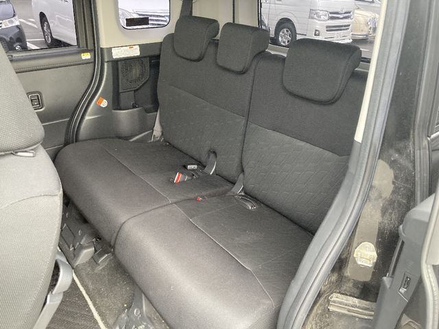 TOYOTA ROOMY 4WD 2019