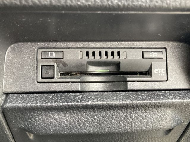 TOYOTA VOXY 4WD 2017