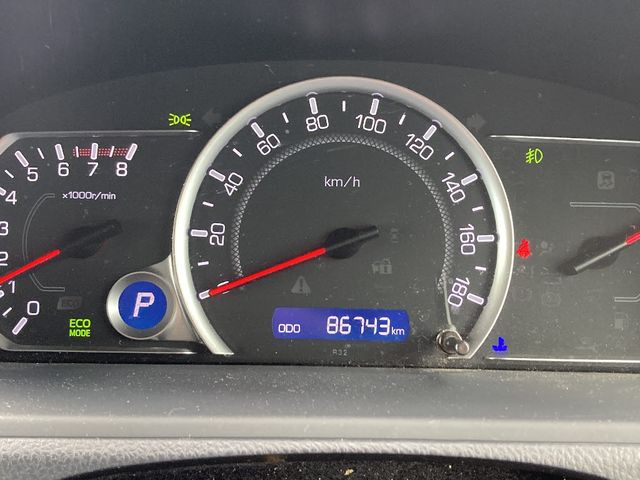 TOYOTA VOXY 4WD 2017