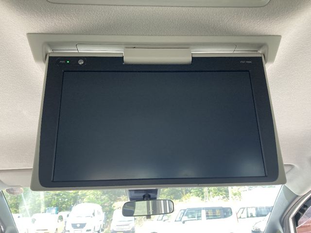 TOYOTA VOXY 4WD 2017