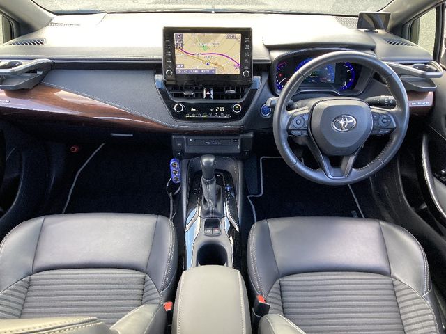 TOYOTA COROLLA TOURING HYBRID 4WD 2019