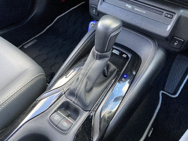 TOYOTA COROLLA TOURING HYBRID 4WD 2019