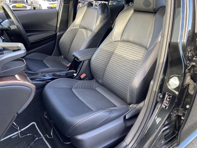 TOYOTA COROLLA TOURING HYBRID 4WD 2019