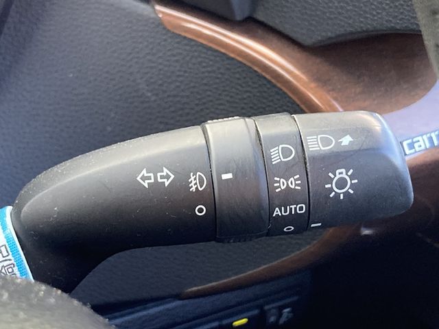 TOYOTA COROLLA TOURING HYBRID 4WD 2019