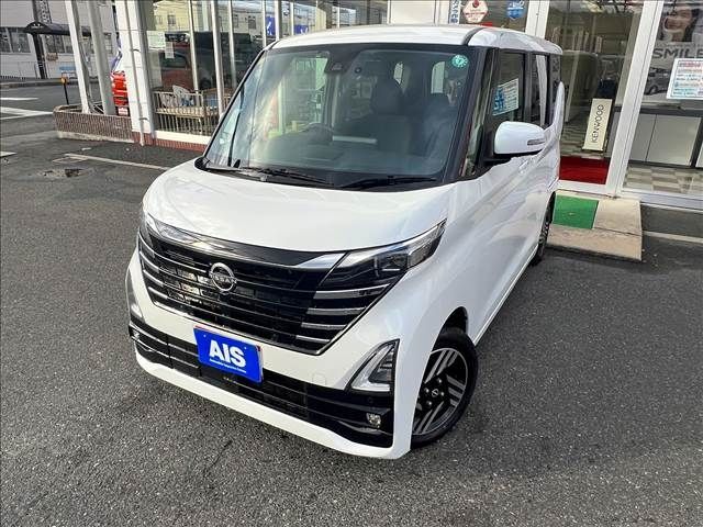 NISSAN ROOX 2023