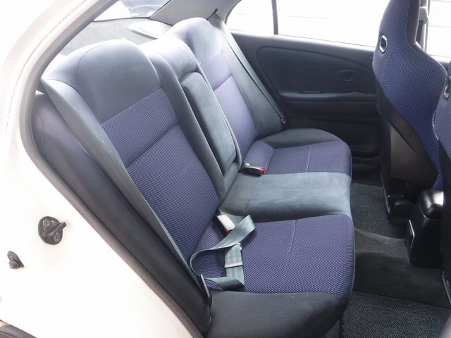 MITSUBISHI LANCER  4WD 1999