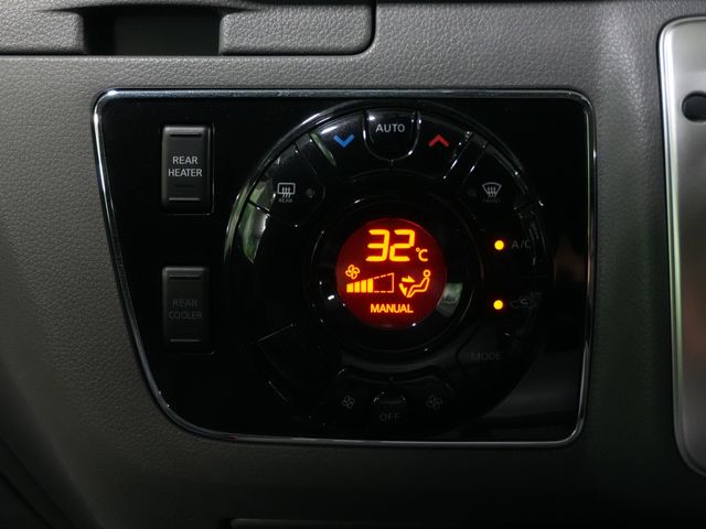 NISSAN NV350 CARAVAN 2018