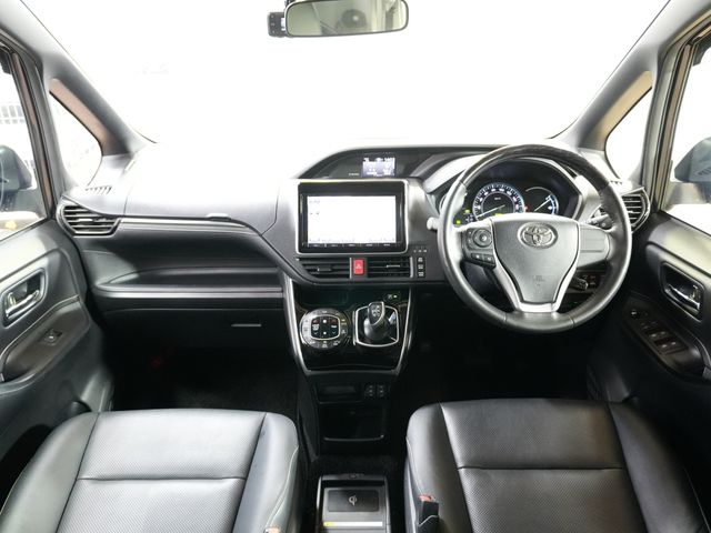 TOYOTA ESQUIRE HYBRID 2015