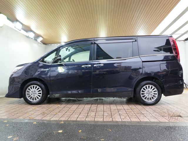 TOYOTA ESQUIRE HYBRID 2015