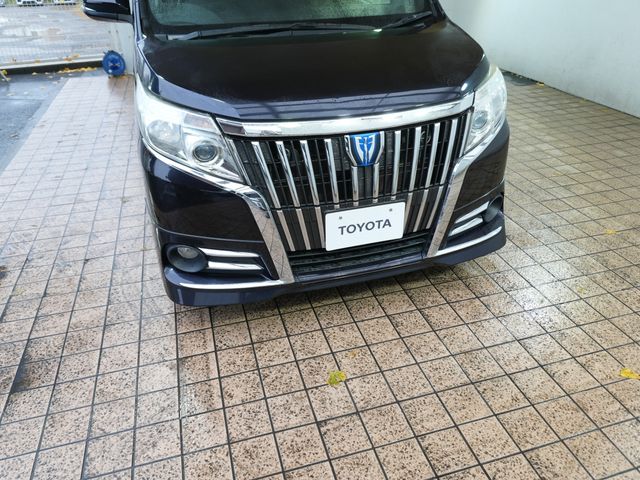 TOYOTA ESQUIRE HYBRID 2015