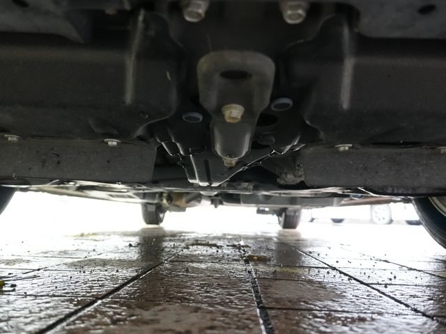 TOYOTA ESQUIRE HYBRID 2015