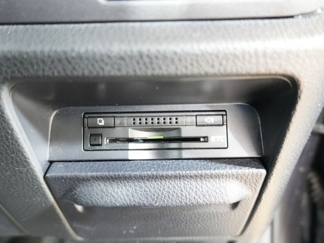 TOYOTA ESQUIRE HYBRID 2015