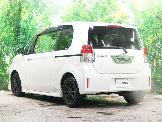 TOYOTA SPADE 2013
