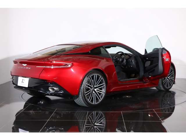 ASTON MARTIN ASTON MARTIN 2024