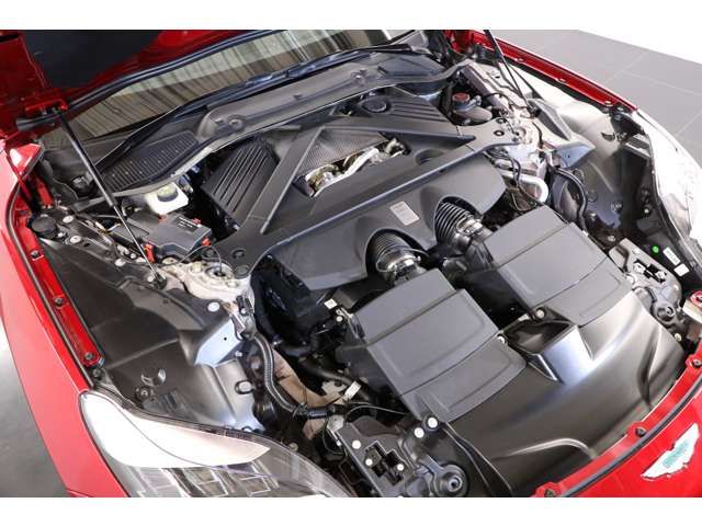 ASTON MARTIN ASTON MARTIN 2024