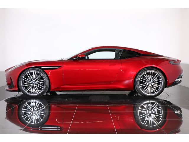 ASTON MARTIN ASTON MARTIN 2024