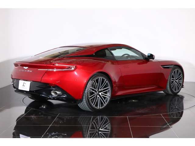 ASTON MARTIN ASTON MARTIN 2024