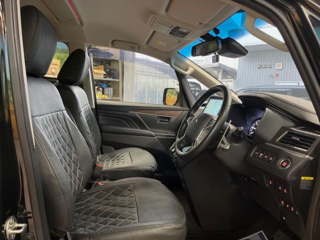 MITSUBISHI DELICA D:5 4WD 2023