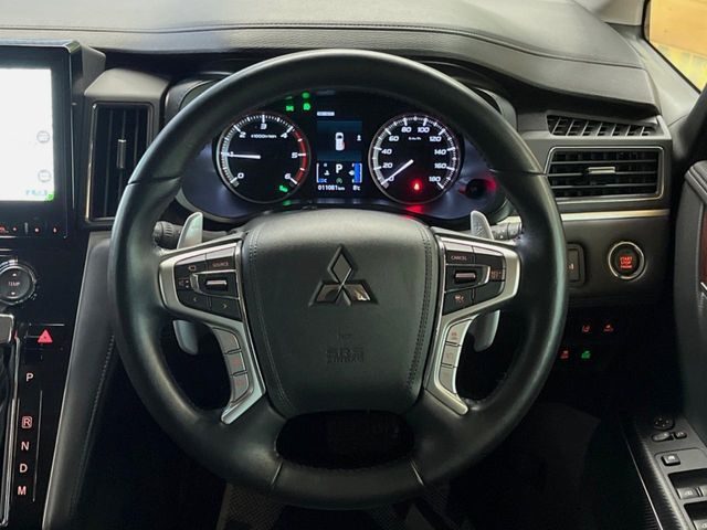 MITSUBISHI DELICA D:5 4WD 2023