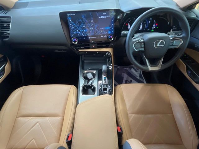 TOYOTA LEXUS NX350h AWD 2023