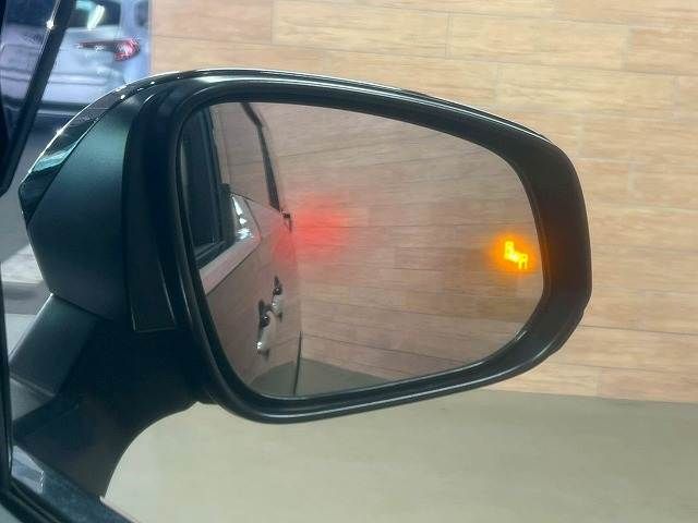 TOYOTA ALPHARD hybrid 4WD 2023