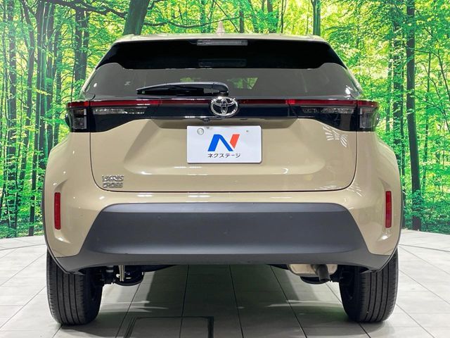 TOYOTA YARIS CROSS 2024