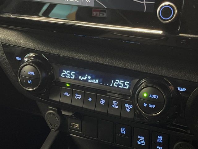 TOYOTA HILUX 4WD 2024