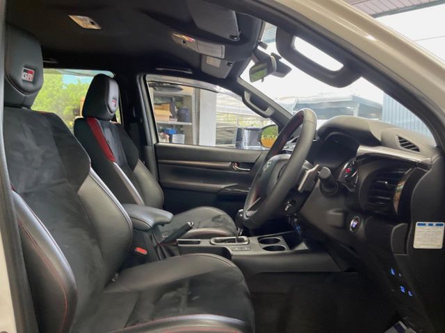 TOYOTA HILUX 4WD 2024