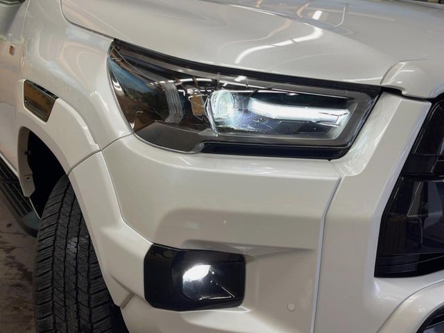 TOYOTA HILUX 4WD 2024