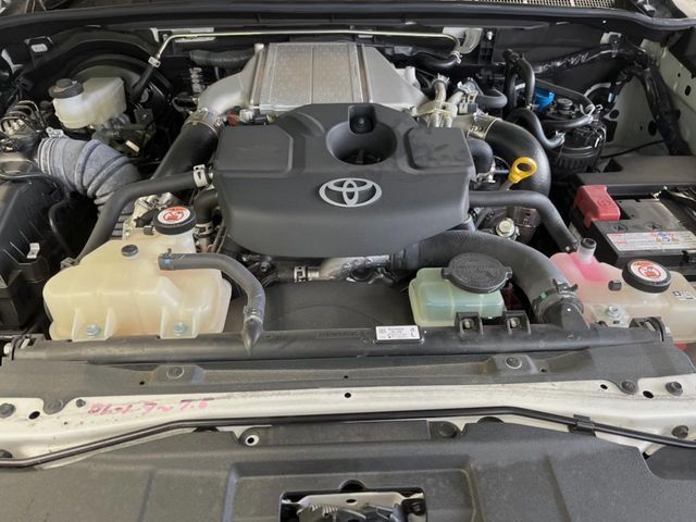 TOYOTA HILUX 4WD 2024