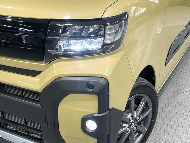 DAIHATSU TANTO FAN CROSS 2022
