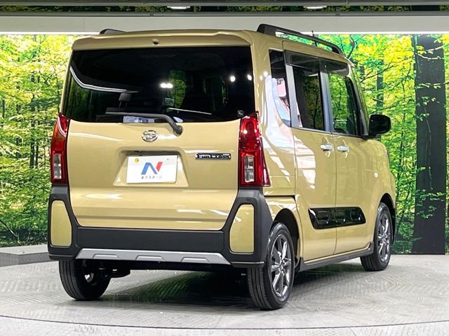 DAIHATSU TANTO FAN CROSS 2022