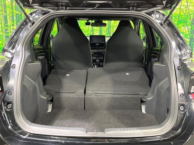 TOYOTA YARIS HYBRID 2023