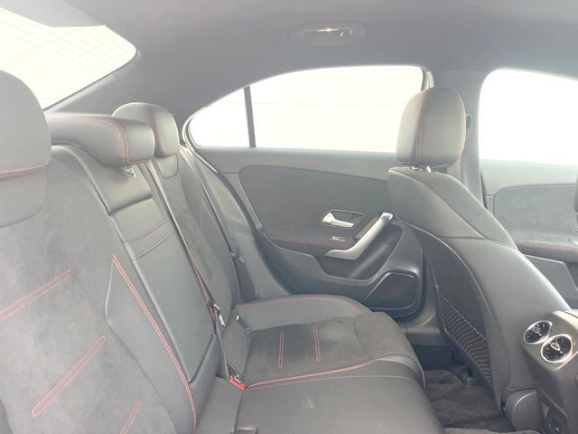 MERCEDES BENZ MERCEDES BENZ A class sedan 2020