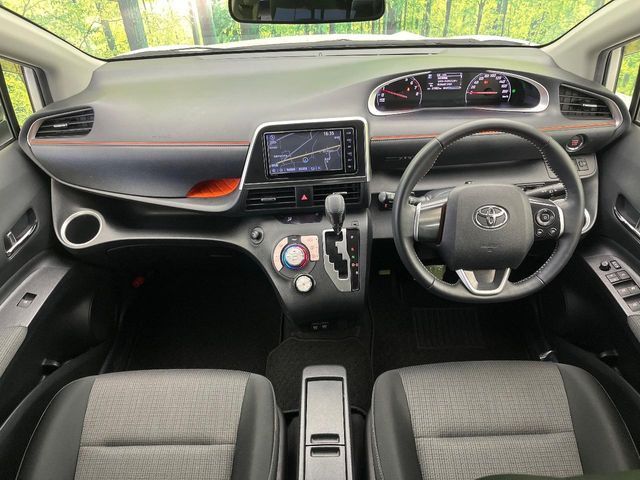 TOYOTA SIENTA 2019