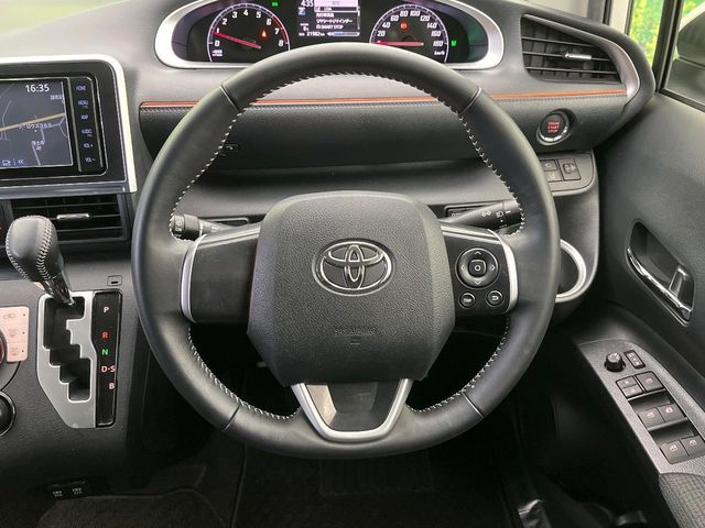TOYOTA SIENTA 2019