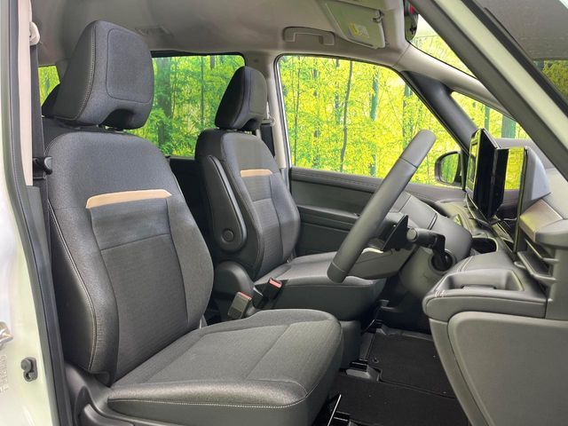 NISSAN SERENA  WG 2025