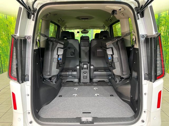 NISSAN SERENA  WG 2025