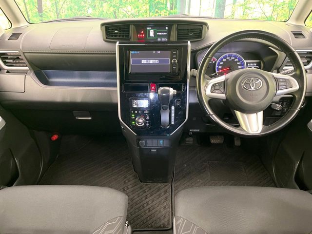 TOYOTA ROOMY 2017